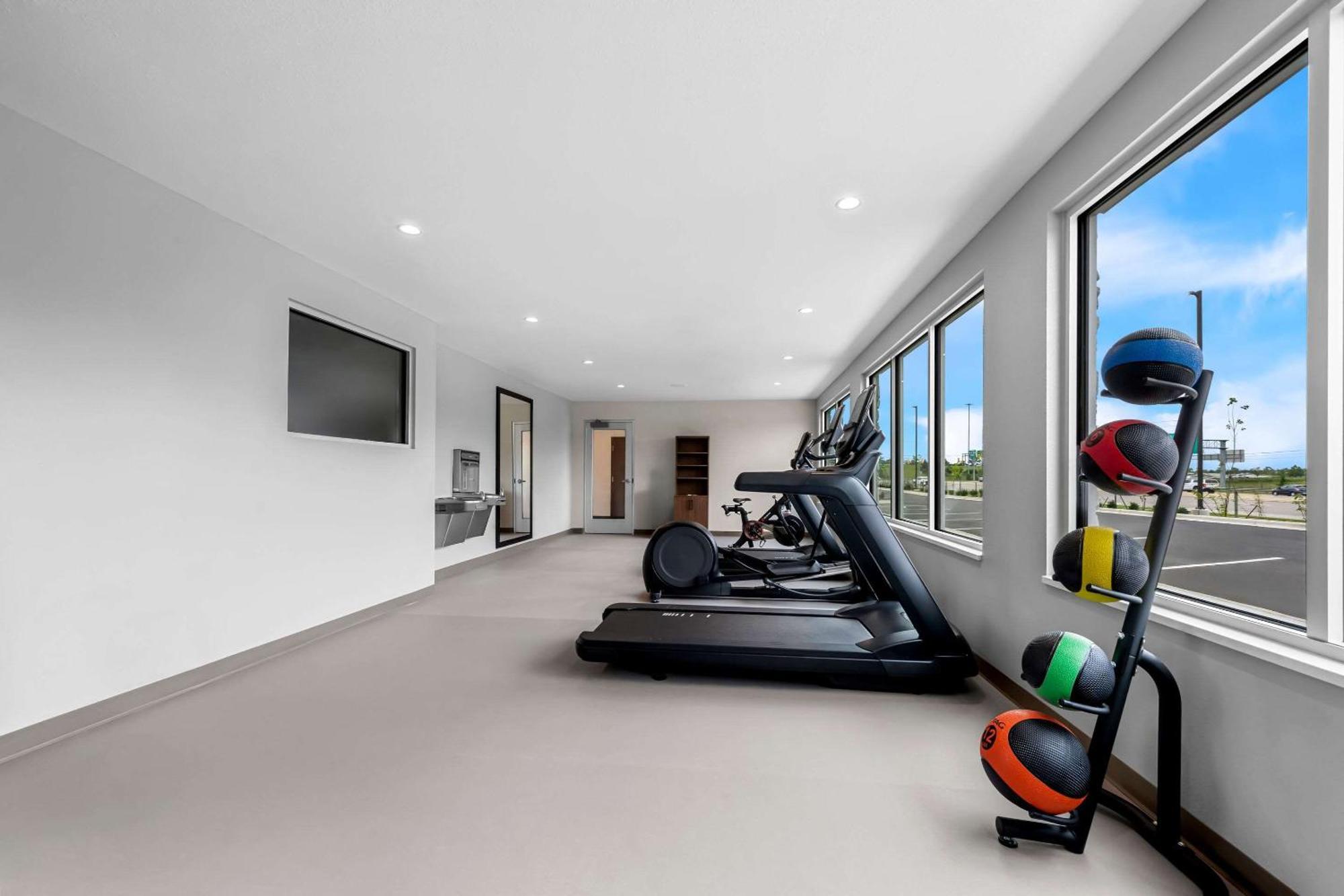 Everhome Suites Fayetteville Near Fort Bragg Ngoại thất bức ảnh