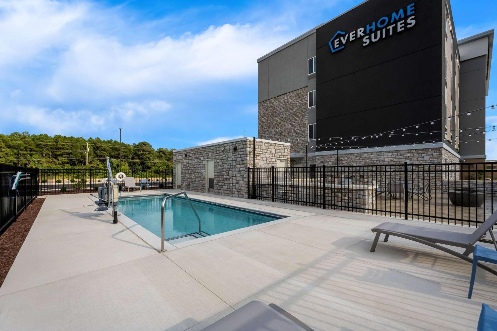 Everhome Suites Fayetteville Near Fort Bragg Ngoại thất bức ảnh